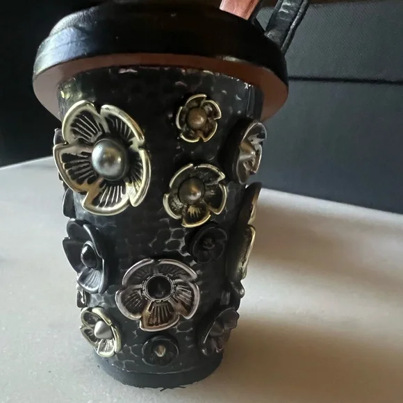 🥀 Coach Tea Rose Black Heels/Sandals - Picture 7 of 16